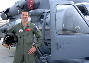 L'officier français Guillaume Vernet distingué pour ses efforts en Afghanistan.