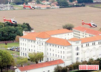 Pour assurer ce reportage, le photographe David Le Déodic a été embarqué, mardi dernier, dans une Gazelle dont les portes avaient été enlevées. Toutes les photos publiées aujourd'hui ont été prises en vol au-dessus ou à côté des Colibri entre Dax et le littoral landais - Photo David Le Déodic