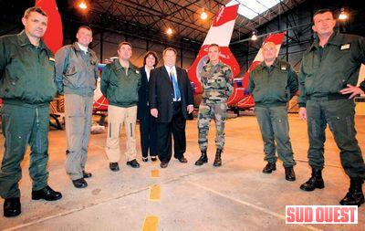 Pour assurer ce reportage, le photographe David Le Déodic a été embarqué, mardi dernier, dans une Gazelle dont les portes avaient été enlevées. Toutes les photos publiées aujourd'hui ont été prises en vol au-dessus ou à côté des Colibri entre Dax et le littoral landais - Photo David Le Déodic