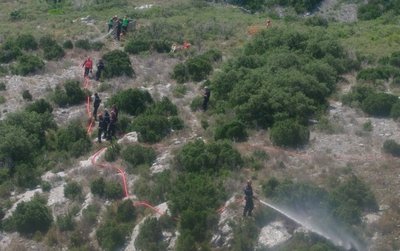  Après une heure trente d'exercice, les pompiers et le matériel sont en place, prêts à intervenir - Photo Mathilde Boussion