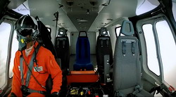 Aux commandes de l'EC175 F-WMXB, le pilote d'essai Alain Di-Bianca - Photo © Eurocopter