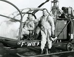 Devant l'Alouette 2 F-WIEK avec son fidèle mécanicien Joseph Turchini - Photo X - Coll.Henry