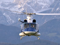 Un hélicoptère Bell 412 de la police slovène