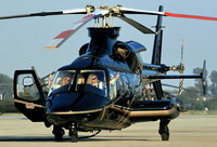 Cliquez pour agrandir la photo - Bell 430 N901RL (cn 49078) - Photo © Gerhard Plomitzer ; Bell 430 N901RL of Elite Aviation at Los Alamitos for Van Nuys crewed by Tracy Glatzhofer (left) and Stacy Sheard with the crew indicating their intention to light up no.1 engine 