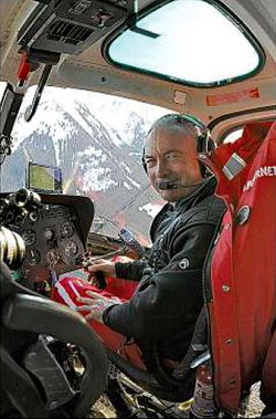 Le pilote Christian Blugeon aux commandes de sa machine - Photo DR