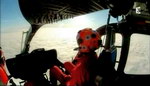 Le pilote Patrick Claquin aux commandes de Dragon 64 F-ZBPS - Photo Carnets de vol France 3 Aquitaine