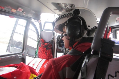 A bord de l'EC 145 - Photo © Philippe Dumartherey