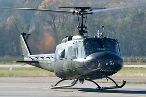 Le Bell UH-1D 72+88 au décollage - Photo © Fabien Campillo 