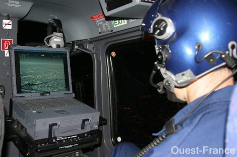 Erik Le Bihan, l'opérateur caméra dans l'hélicoptère - Photo Ouest-France 