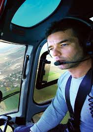 Sébastien Loeb aux commandes de son AS 350 B3 HB-ZSL - Photo Plein-vol n20