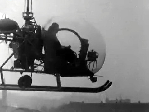 Bell 47 lors de ses évolutions - Photo DR