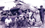 Les équipages sur Bell 47 G2 - Photo collection D. Roosens