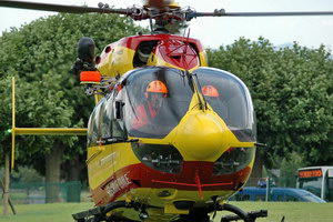 Richard, le pilote et Florent le MOB composent l'équipage de F-ZBPJ - Photo © Christophe Gothié