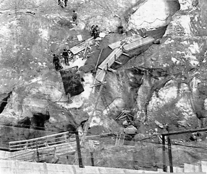 Effondrement de la passerelle de la mer de Glace, le 19 août 1987 - Photo DR