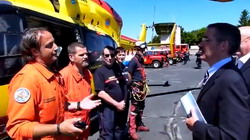 L'équipage de l'EC 145 Dragon 48 : à gauche, le pilote Pierre-Alain Carton, à ses côtés le MOB Guillaume Michel - Photo 48info.fr
