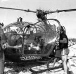 L'Alouette 2 F-MJAY de la Gendarmerie, pilotée par Fernand Janet, évacue le coureur Tom Simpson - Photo DR