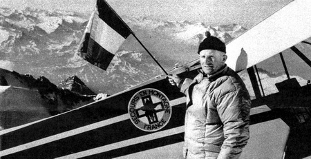 Henri GIRAUD - Atterrissage au Mont Blanc le 23 juin 1960 - Photo Aimé Mollard Le Progrès