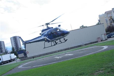 L'hélicoptère de la gendarmerie a survolé les principaux axes routiers du sud du département.