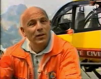 Le Mécanicien Opérateur de Bord Francis Delafosse interviewé par France 3 Alpes en Septembre 2005 - Photo © France 3 Alpes