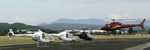 Les CABRI sur le tarmac - Photo © Guimbal Hélicoptères