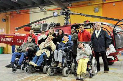 Devant "DRAGON 75", l'Alouette 3 de la Sécurité Civile - Photo © ASF