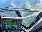 Pour le pilote Jean Louvet, un retour vidéo sur écran LCD du AS355 N F-GMBA (Tour de France 2009) - Photo collection Jean Louvet