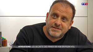 Eric MAGNAN interviewé par l'équipe de TF1 - Photo © TF1