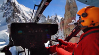 Michel Pierre aux commandes de l'EC 145 Dragon 74 dans le massif du Mont-Blanc- Photo DR