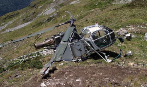 Un expert en aéronautique a examiné l'appareil (Lama immatriculé F-GDFX) qui s'est écrasé au pic de la Sagette en août 2005. Il doit rendre ses conclusions le 11 août prochain - Photo © archives Nicolas Sabathier
