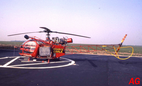 Alouette 2 F-ZBAB de la Sécurité civile, équipée de sa flottabilité, posée sur sa DZ au Havre le 7 mars 1977 - Photo DR aviation-le-havre.over-blog