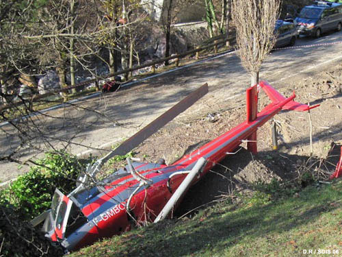 L'AS350B-2 F-GMBO sur le côté - Photo © D.R. SDIS 06