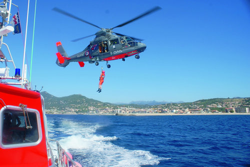 Au programme plusieurs hélitreuillages - Photo C. T.