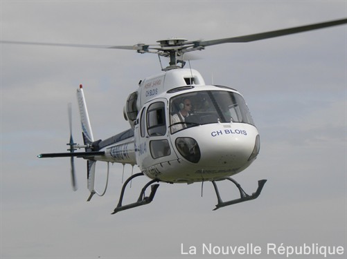 L'hélicoptère du Samu 41 n'a dû son salut qu'aux réflexes de son pilote - Photo La Nouvelle République