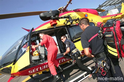 Le domaine d'intervention du « Dragon 06 » s'étend sur plus de 60 canyons, dix stations de ski, des centaines de points d'escalade, quatre site de parapente très fréquentés, sans oublier les accidents de la route, les sauvetages en mer et la reconnaissance en milieu escarpé - Photo François Vignola 