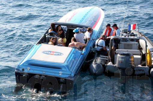 Photo : Sophie Louvet En raison de la forte fréquentation du golfe, d'importants moyens ont été déployés pour cette intervention : un hélicoptère, 6 unités nautiques et deux scooters des mers flambant neuf - Photo Sophie Louvet