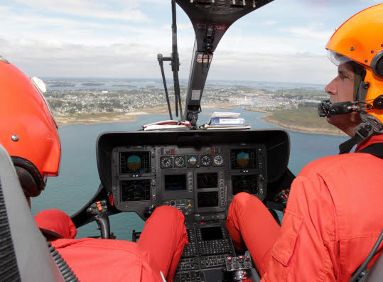 Accidents, noyades, recherches, sauvetages en mer ou encore chutes de falaise, les équipes de Dragon 56 ont encore eu fort à faire cet été dans le Morbihan - Photo François Destoc