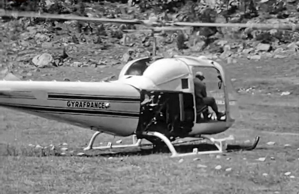 Mission alevinage avec le Bell 47J immatriculé F-BGKJ de GYRAFRANCE - Photo DR