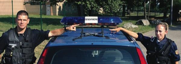  Ces quatre petites antennes fixées sur le toit de la voiture permettent de localiser très vite un véhicule volé et équipé du Traqueur - Photo Philippe Juste