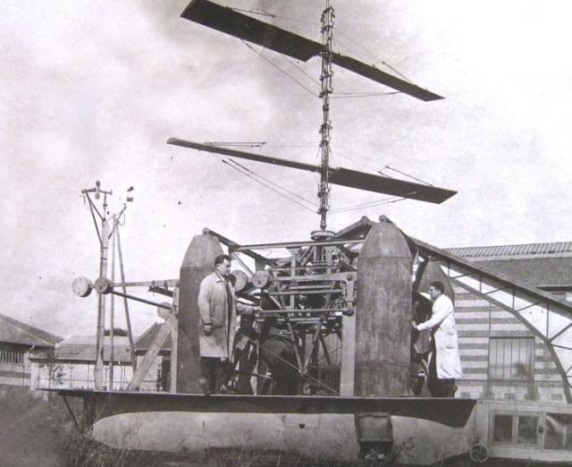 L'hélicoptère laboratoire de l'ancien maire Louis Damblanc - Photo reprod. DDM, document Henry Altaribo
