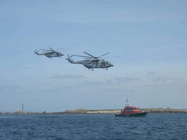 Dernier survol de l'Aber-Wrac'h par un Super-Frelon