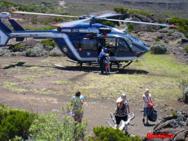 Une soixantaine de personnes ont dû être évacuées de l'enclos, certaines par l'hélicoptère du PGHM - Photo Jérôme Souvray