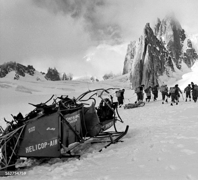 L'épave de l'Alouette II F-BHOL après son crash le 31 août 1958 - Photo DR Gérard Gery Getty Images