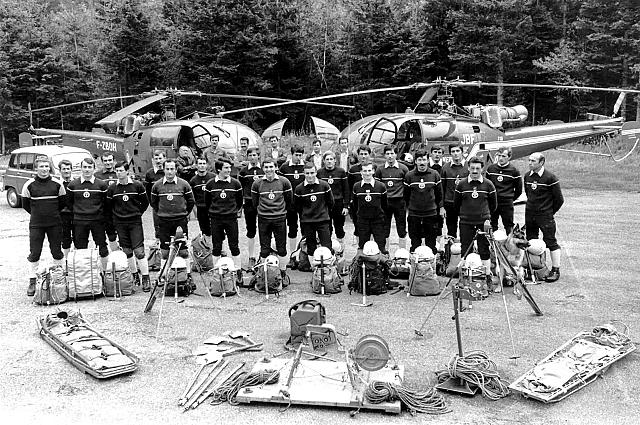Alouette 3 F-ZBDH SC avec Roger Colin Jean-Pierre Schuller, et F-MJBF Gendarmerie DZ des Bois - Photo DR PGHM