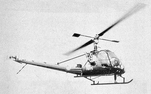 Hiller 360 F-BIFS à la 1ère Coupe de France hélicoptères à Annecy en Mai 1980 - Photo DR