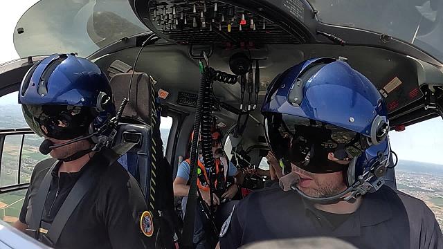 L'hélicoptère de la gendarmerie des Hautes-Pyrénées, avait été percuté par une buse en vol - Photo • © FTV