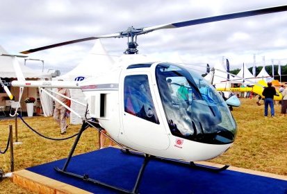 Le LH sur le stand LCA-HELITECH de Blois 2013 - Photo © Patrick Gisle