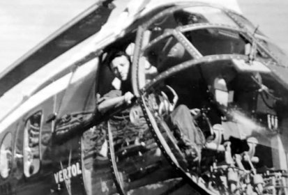 René Romet aux commande du Piasecki Vertol H-21 - Photo DR collection René Romet