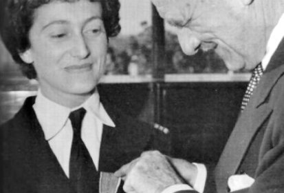Valérie André remise de médaille US The Legion of merit - Octobre 1953 - (…)