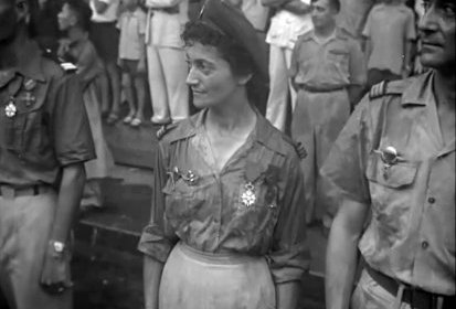 Le capitaine-médecin Valérie André fraichement décorée LH lors du défilé du (…)