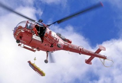 Alouette 3 Sécurité civile avec hélitreuillage civière piguillem en (…)